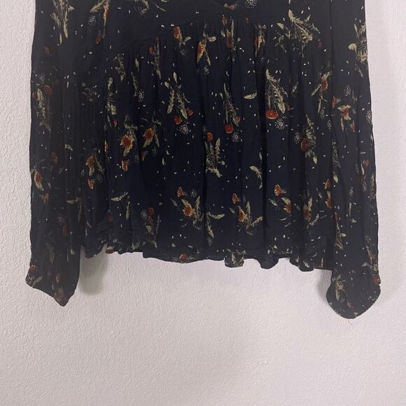 Holding Horses Anthropologie Black with Orange Floral Print Flowy Long Sleeve Bl - Picture 5 of 10